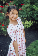 Load image into Gallery viewer, Pretty Floral Fall Twirl