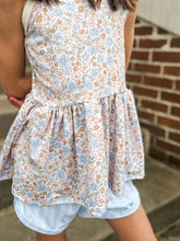Load image into Gallery viewer, Spring Stripe Shorts