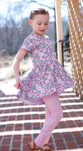 Load image into Gallery viewer, Spring Dot Leggings