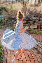 Load image into Gallery viewer, Springy Floral Twirl