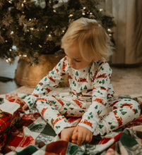 Load image into Gallery viewer, Christmas Trains Leggings