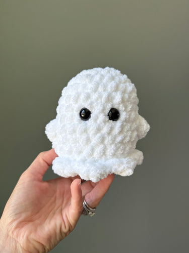 Mila’s Crochet Creations— Mini Ghost