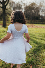 Load image into Gallery viewer, Spring Faded Floral Twirl