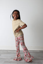 Load image into Gallery viewer, Fall Plaid Tee