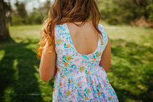 Load image into Gallery viewer, Spring Blooms High Low
