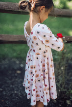 Load image into Gallery viewer, Pretty Floral Fall Twirl